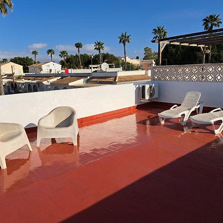 Pretty Villa With Private Pool ロス・アルカサレス エクステリア 写真